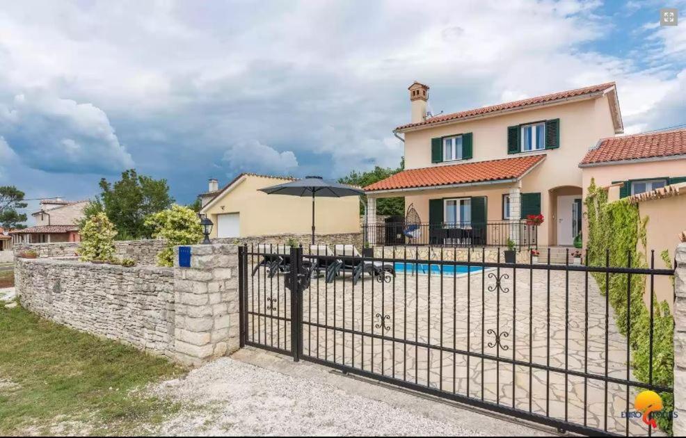 Villa Grguci Kanfanar Esterno foto